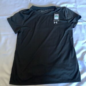 NWT Under armor black t shirt